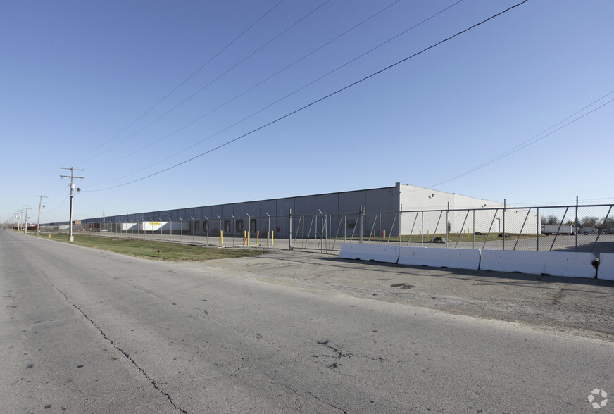 4150-4200 Lockbourne Industrial Pky, Columbus, OH for sale - Primary Photo - Image 1 of 1
