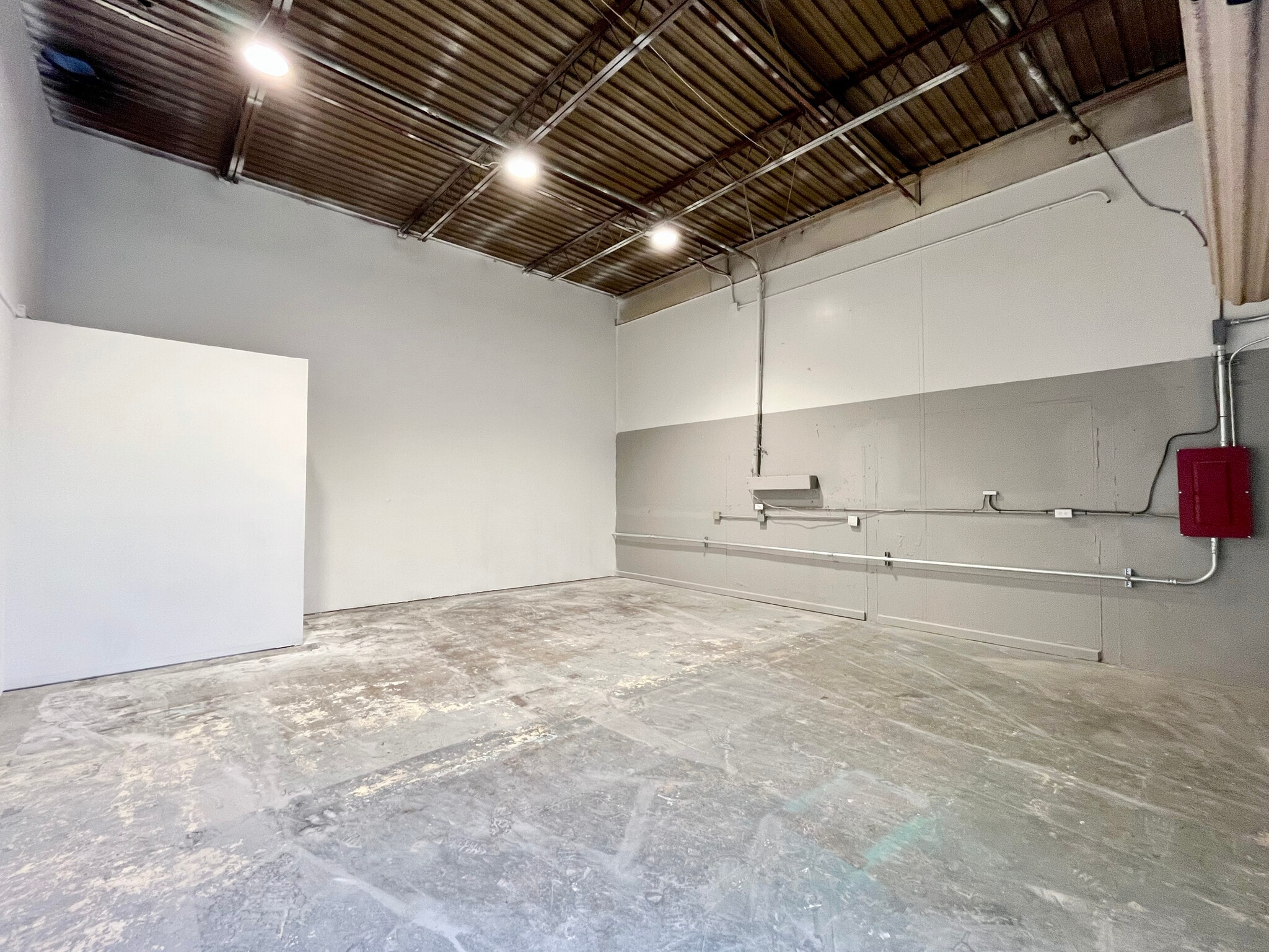 2131-2163 Corzine Dr, Arlington, TX for lease Interior Photo- Image 1 of 3