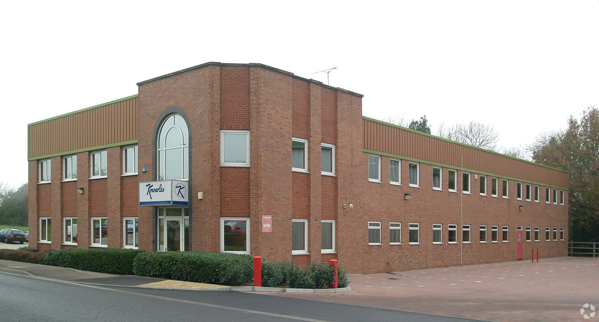 York Rd, Burgess Hill for sale Primary Photo- Image 1 of 1