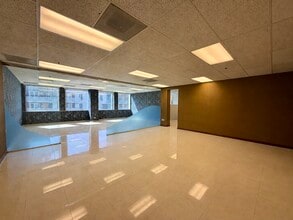 3660 Wilshire Blvd, Los Angeles, CA for lease Interior Photo- Image 2 of 10