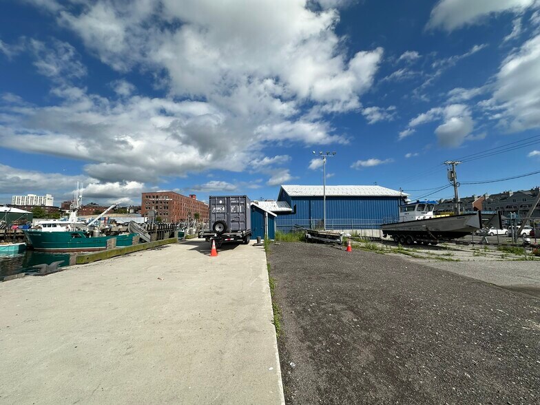 Union Wharf (Southwest Berth & Laydown), Portland, ME for lease - Primary Photo - Image 1 of 2