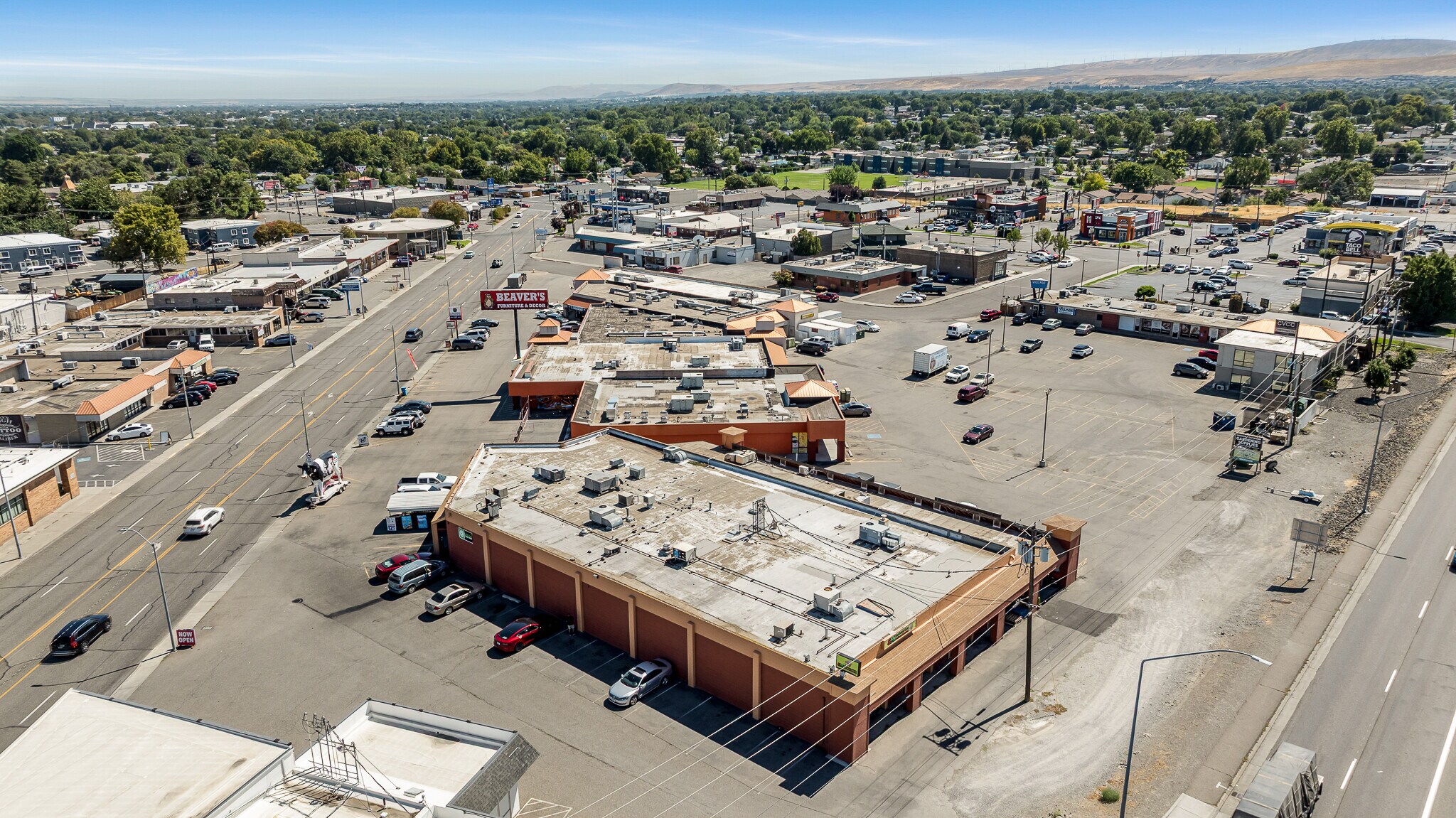 135 Vista Way, Kennewick, WA for sale Primary Photo- Image 1 of 2