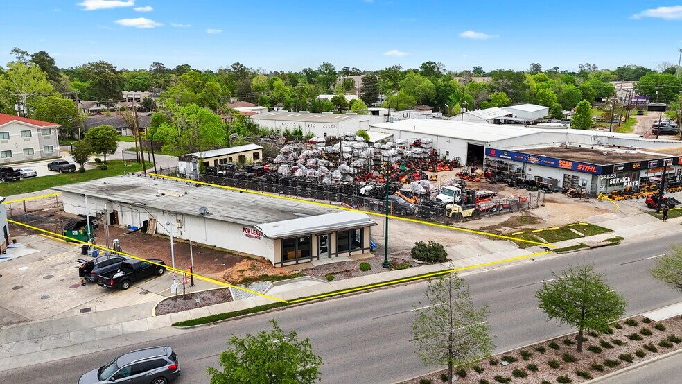 810 W Davis St, Conroe, TX 77301 - Retail for Lease | LoopNet - Office Depot West Davis Street Conroe Tx