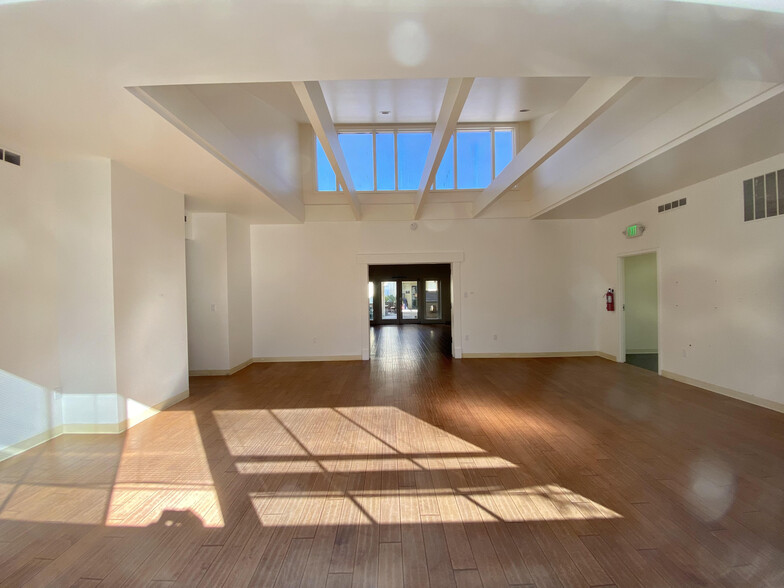 70 Skyview Ter, San Rafael, CA for sale - Building Photo - Image 3 of 5