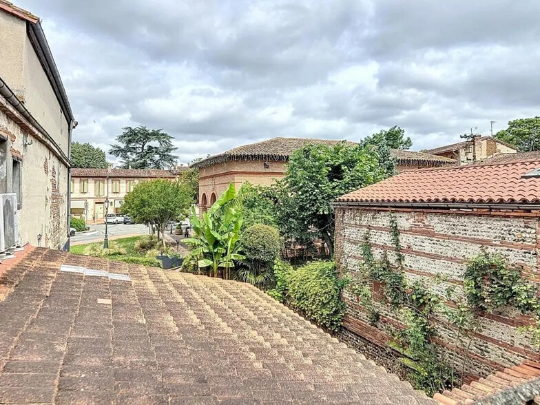 4 Rue De La Placette, Portet-sur-Garonne for sale - Building Photo - Image 2 of 14