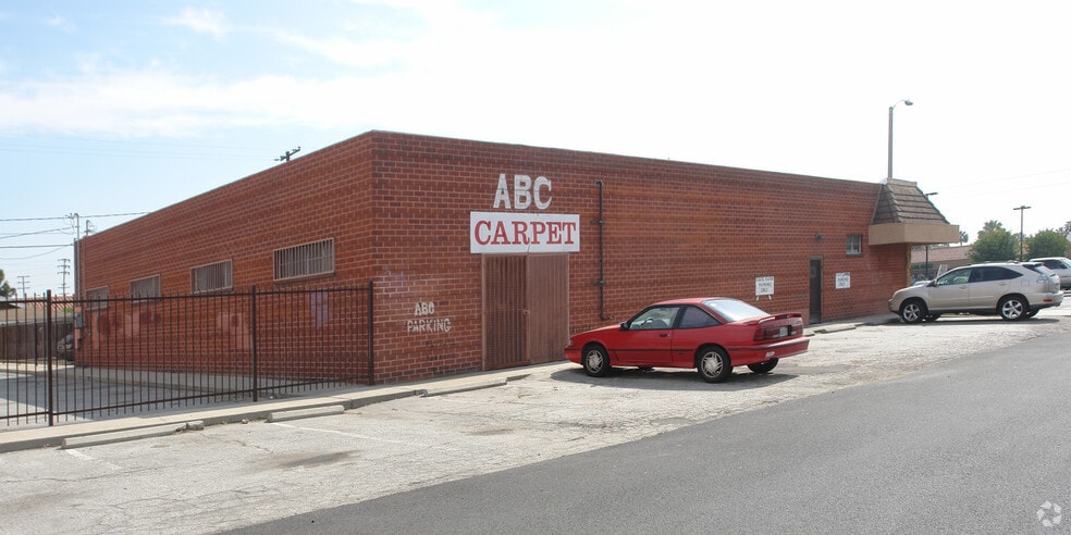 588-592 Azusa Ave, Covina, CA for lease - Building Photo - Image 2 of 2