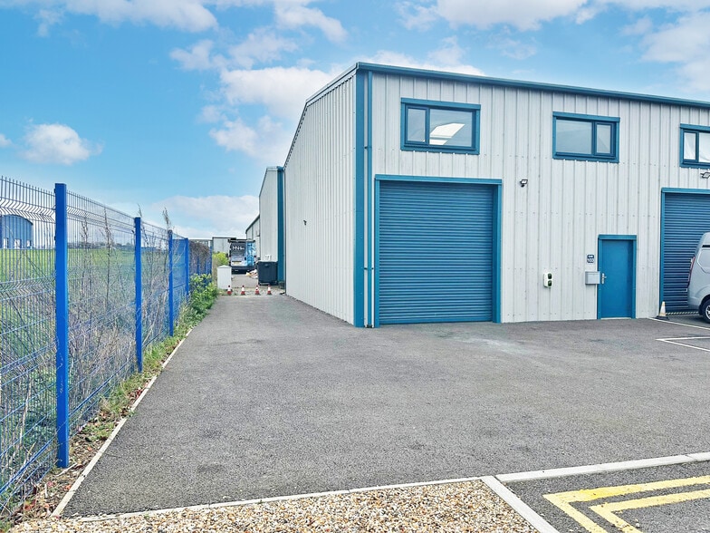 Unit 103, Manston, Ramsgate for lease - Building Photo - Image 1 of 5