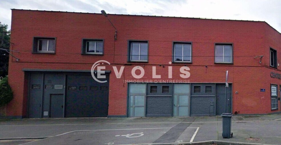 Flex in Lille for lease - Building Photo - Image 2 of 5