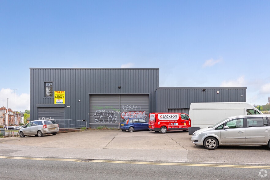 Scott Hall Rd, Leeds for lease - Building Photo - Image 3 of 4