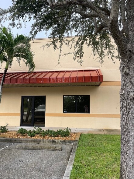 15821 Mercantile Ct, Jupiter, FL for lease - Building Photo - Image 1 of 1