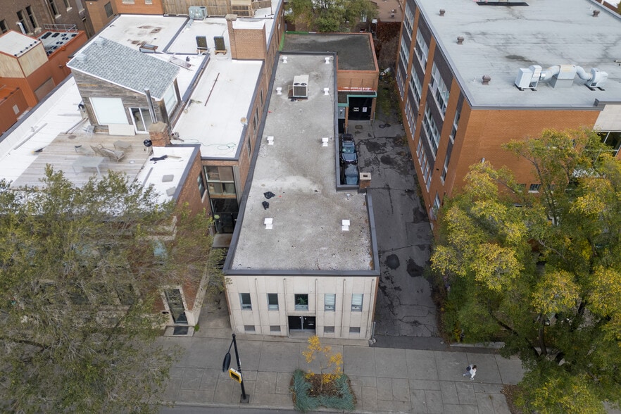 2251 Av Papineau, Montréal, QC for sale - Aerial - Image 1 of 20