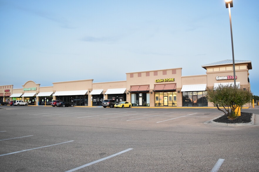 6301 82nd St, Lubbock, TX for lease - Building Photo - Image 1 of 8