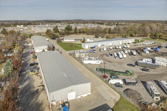 5499 Perry Dr, Waterford, MI - aerial  map view - Image1