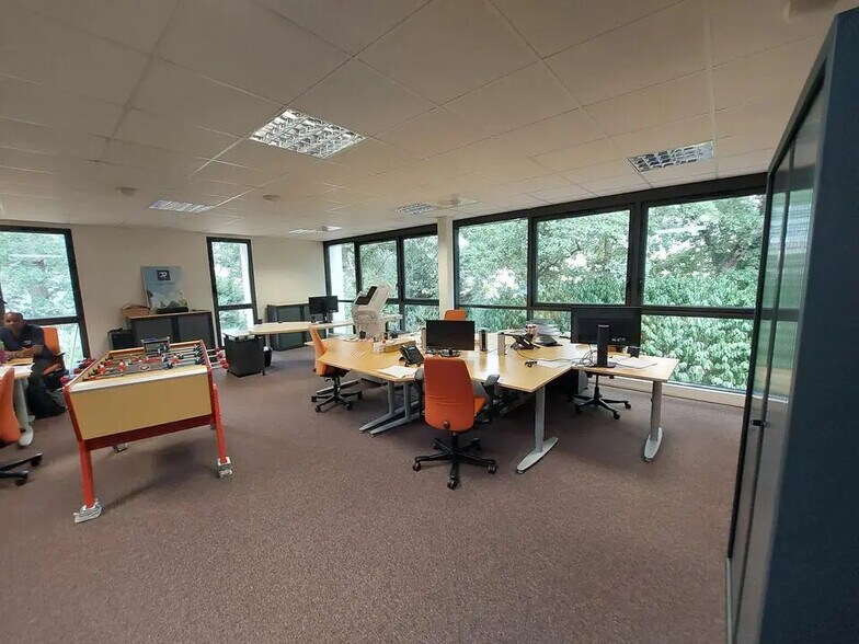 Office in Nantes for lease - Interior Photo - Image 3 of 3