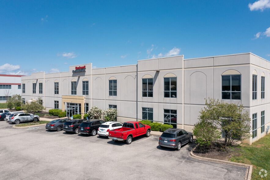 2115 Stanley Gault Pky, Louisville, KY for lease - Building Photo - Image 2 of 4