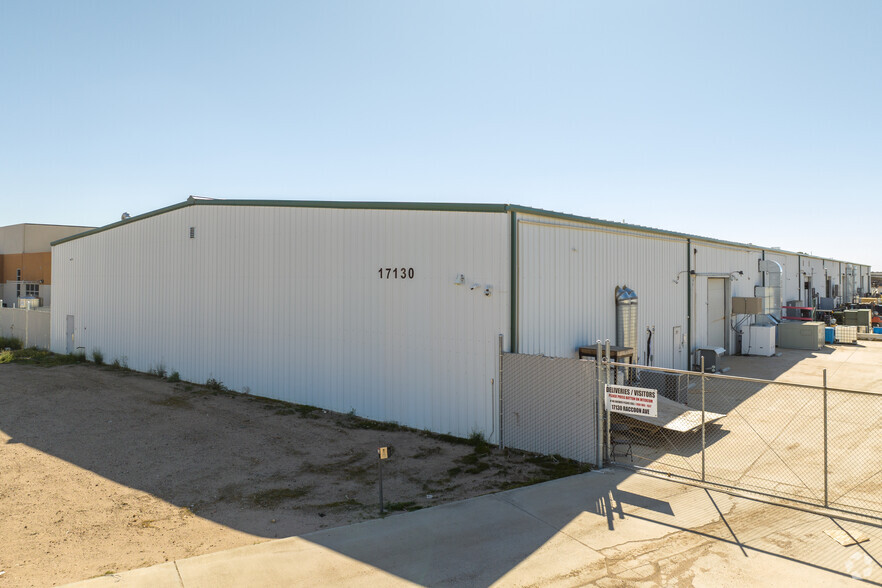 17130 Raccoon Ave, Adelanto, CA for lease - Primary Photo - Image 1 of 7