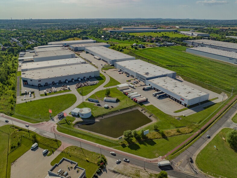 for lease - Building Photo - Image 1 of 4