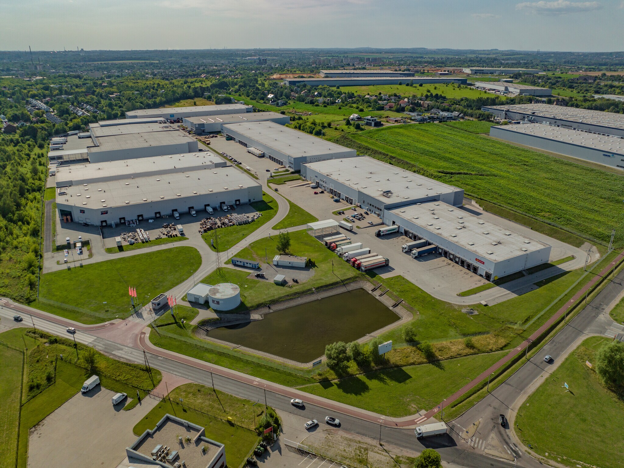 for lease Building Photo- Image 1 of 5