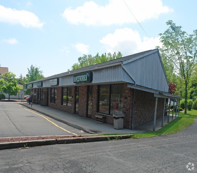 69 Lake Rd, Congers, NY for sale - Primary Photo - Image 1 of 1