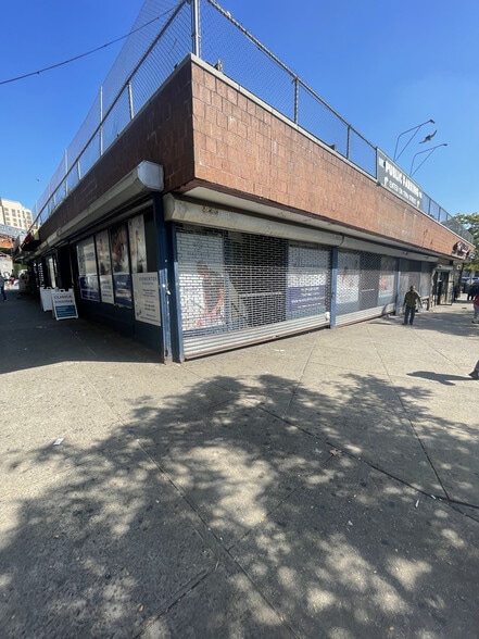 1057-1071 E Tremont Ave, Bronx, NY for lease - Primary Photo - Image 1 of 22