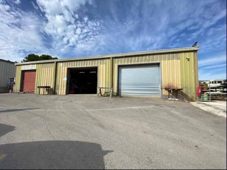 Office in Châteauneuf-les-Martigues for lease - Building Photo - Image 3 of 7