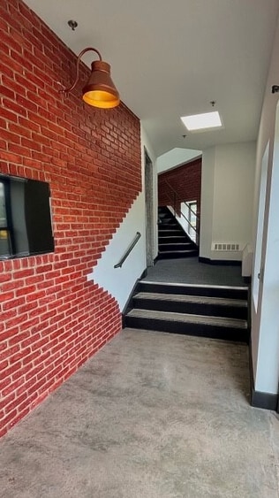 8 John Walsh Blvd, Peekskill, NY for lease - Interior Photo - Image 2 of 17