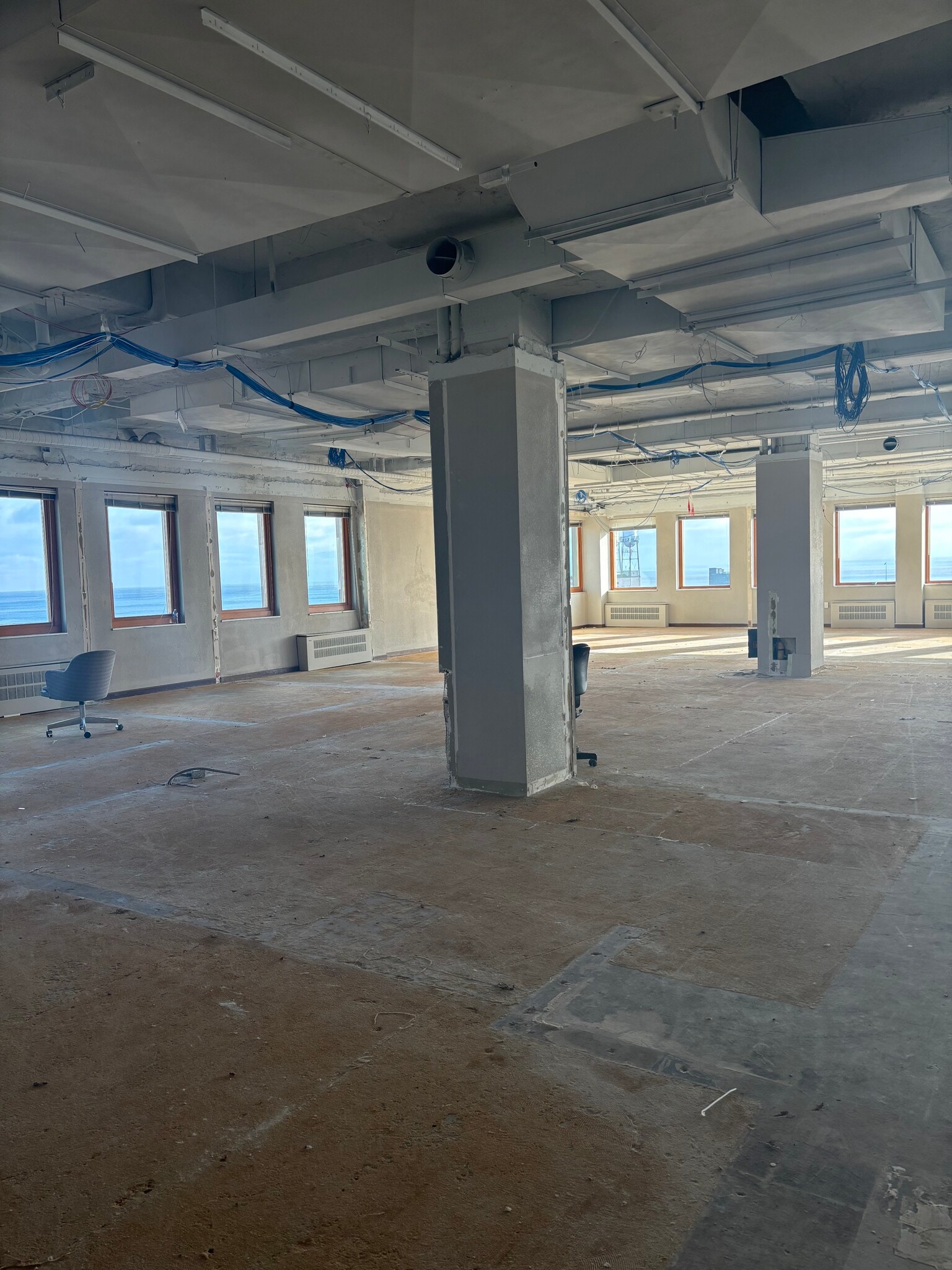 230 W Superior St, Duluth, MN for lease Interior Photo- Image 1 of 5