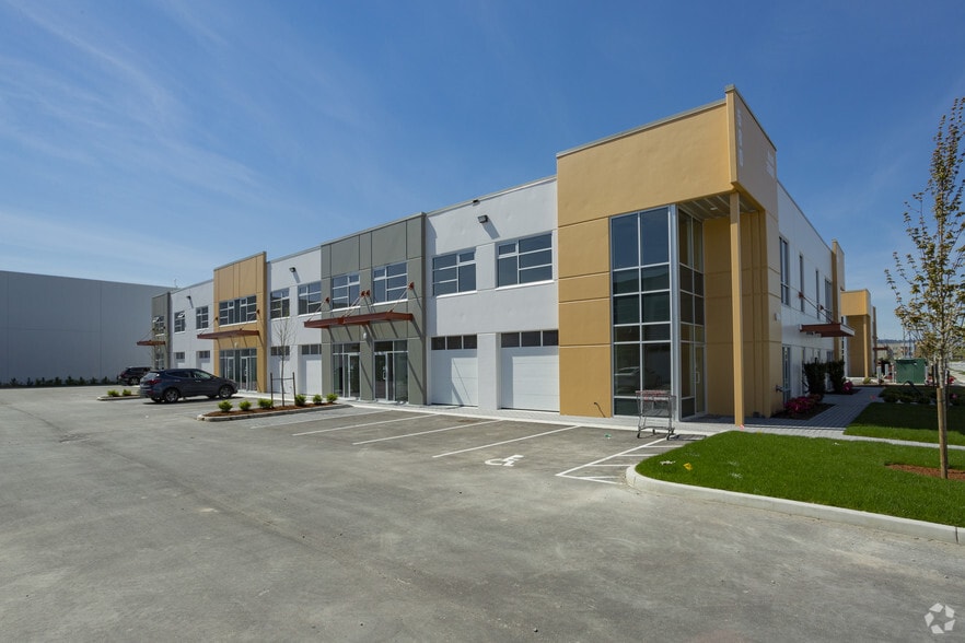 580 Seaborne Ave, Port Coquitlam, BC for lease - Building Photo - Image 2 of 3