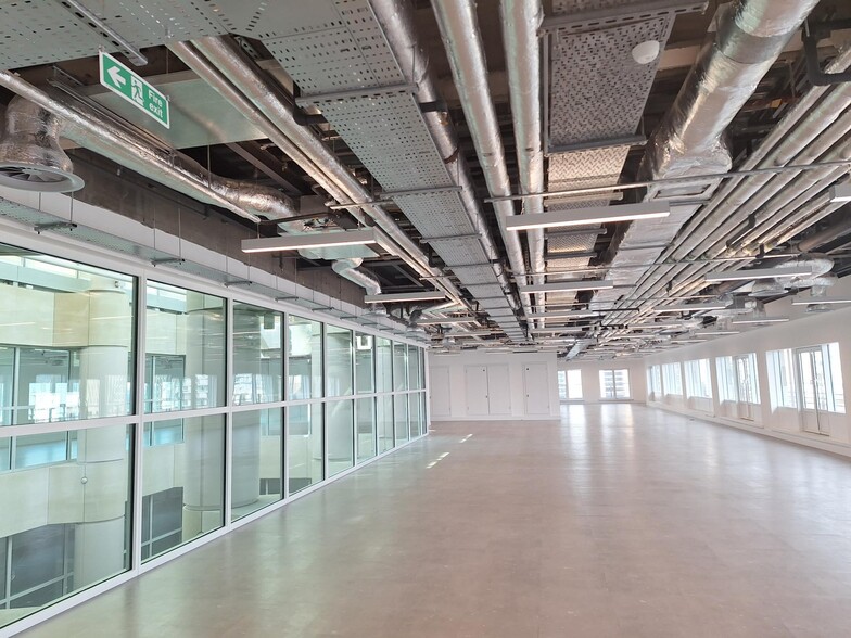 66 Prescot St, London for lease - Building Photo - Image 2 of 15