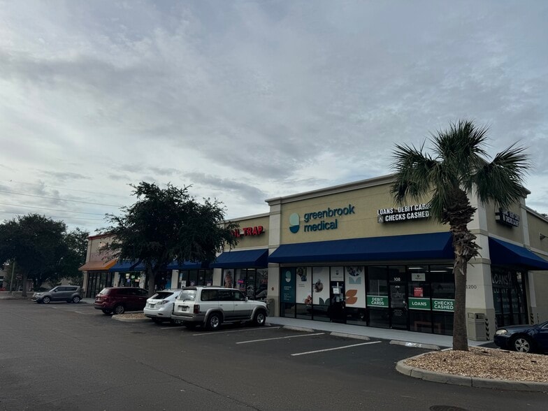 11200 E Dr Martin Luther King Jr Blvd, Seffner, FL for lease - Building Photo - Image 1 of 3