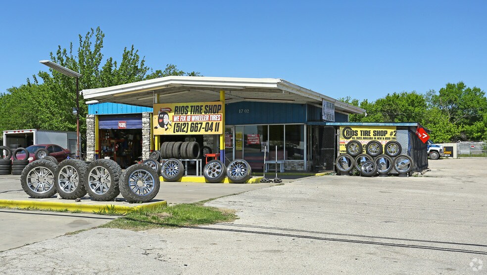 1702 S Interstate 35, San Marcos, TX for sale - Building Photo - Image 2 of 3