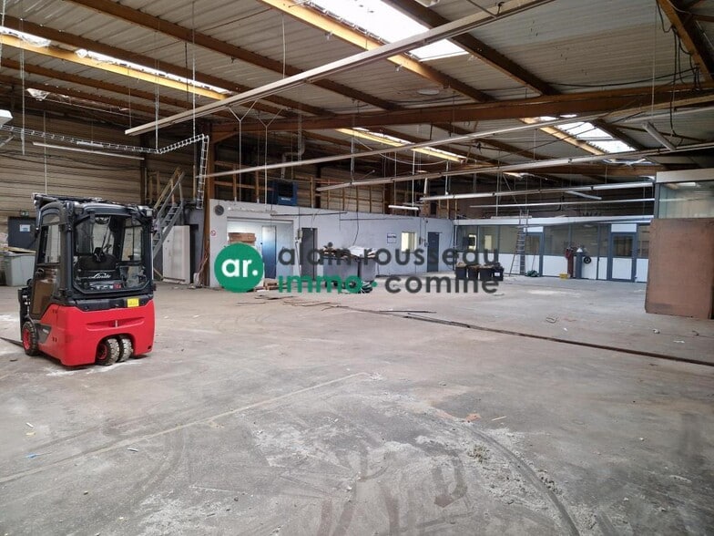 Flex in Cholet for lease - Interior Photo - Image 3 of 7