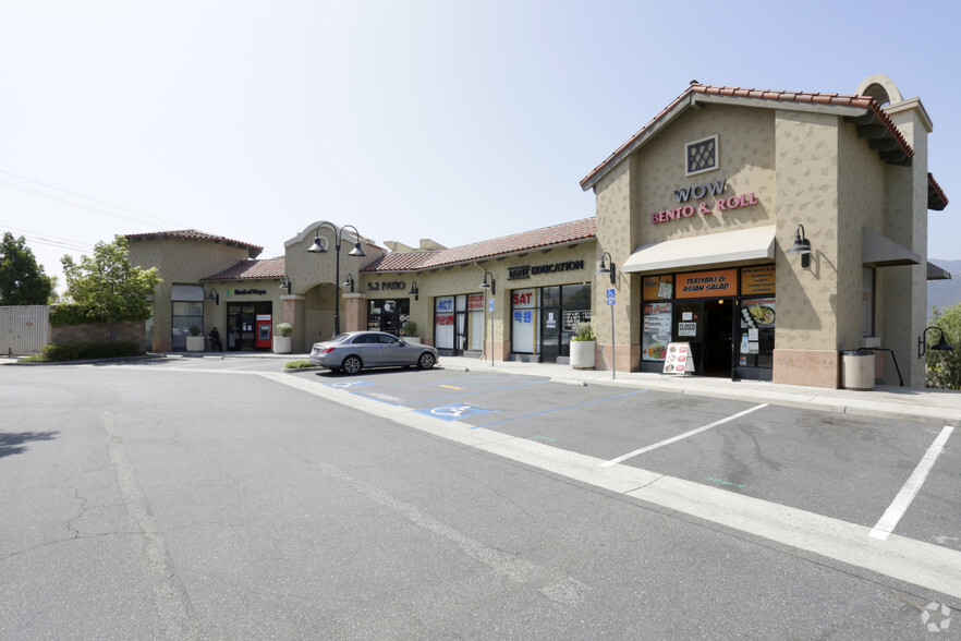 3231 Foothill Blvd, Glendale, CA for lease - Primary Photo - Image 3 of 13