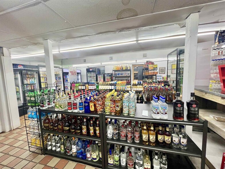 3000 Winchester Ave, Ashland, KY for sale - Building Photo - Image 2 of 9