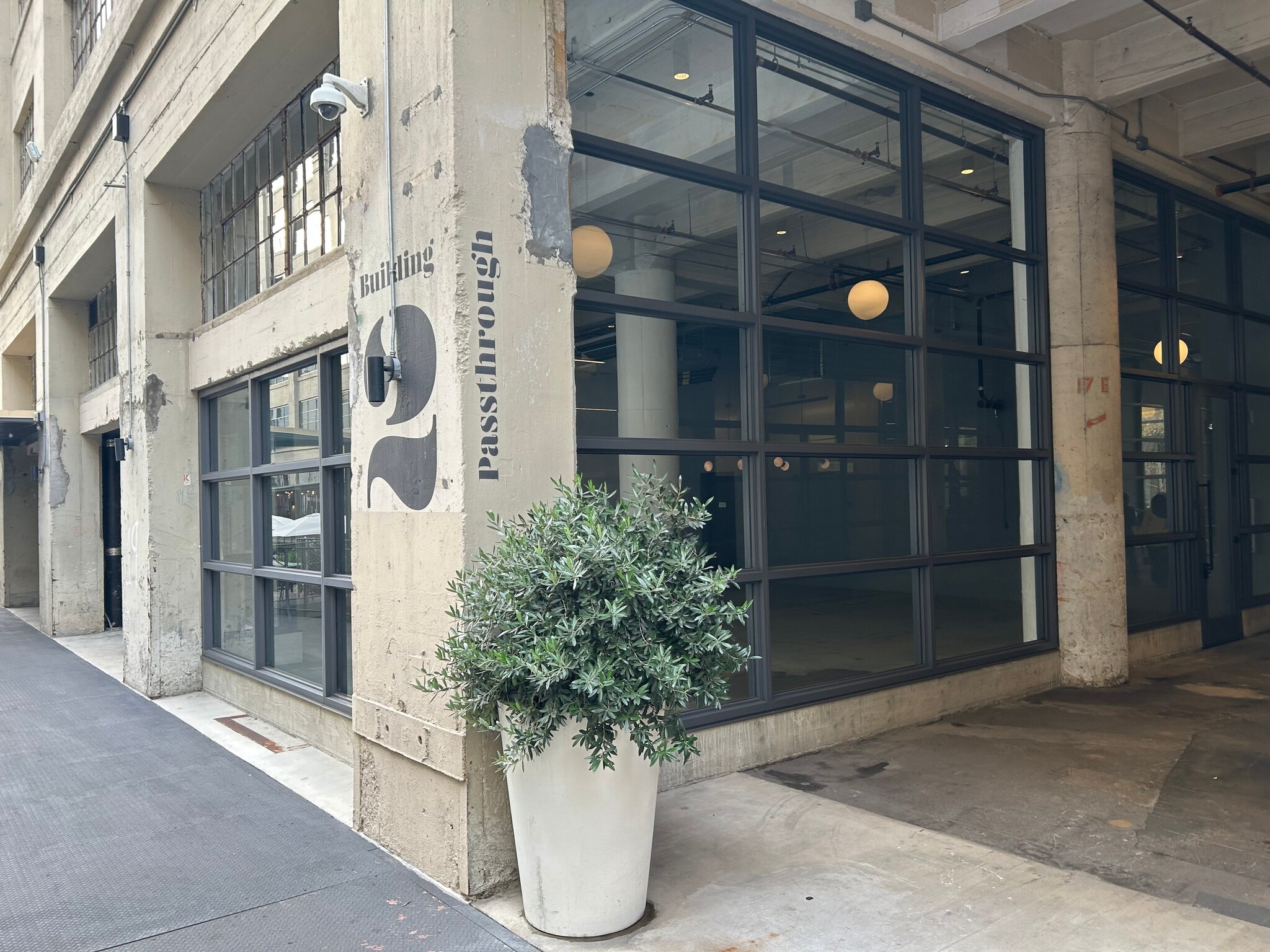 777 S Alameda St, Los Angeles, CA for lease Building Photo- Image 1 of 4