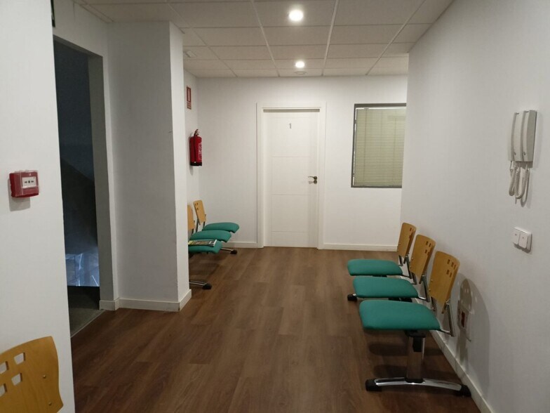 Office in Cáceres, Cáceres for lease - Building Photo - Image 3 of 20
