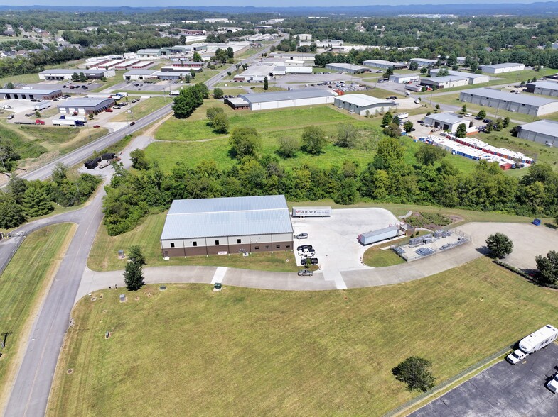 703 Runway Ct, Gallatin, TN for lease - Building Photo - Image 2 of 7