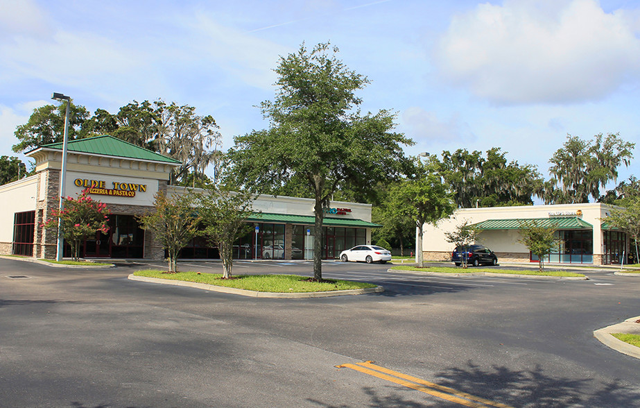 107-109 W Bloomingdale Ave, Brandon, FL for sale - Building Photo - Image 1 of 1