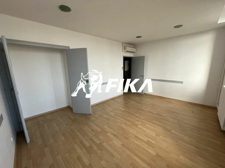 Office in Le Bouscat for sale - Interior Photo - Image 2 of 6