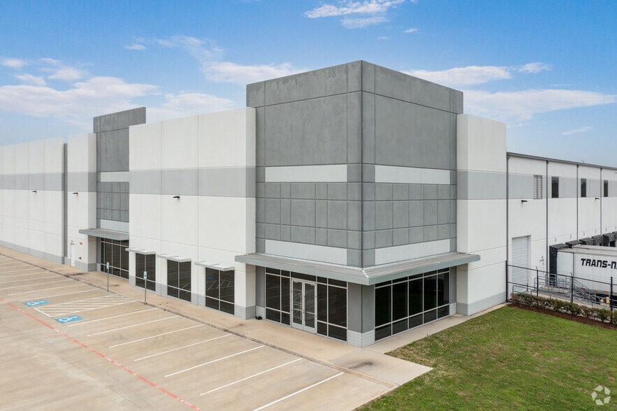 10535 Red Bluff Rd, Pasadena, TX for sale - Primary Photo - Image 1 of 1