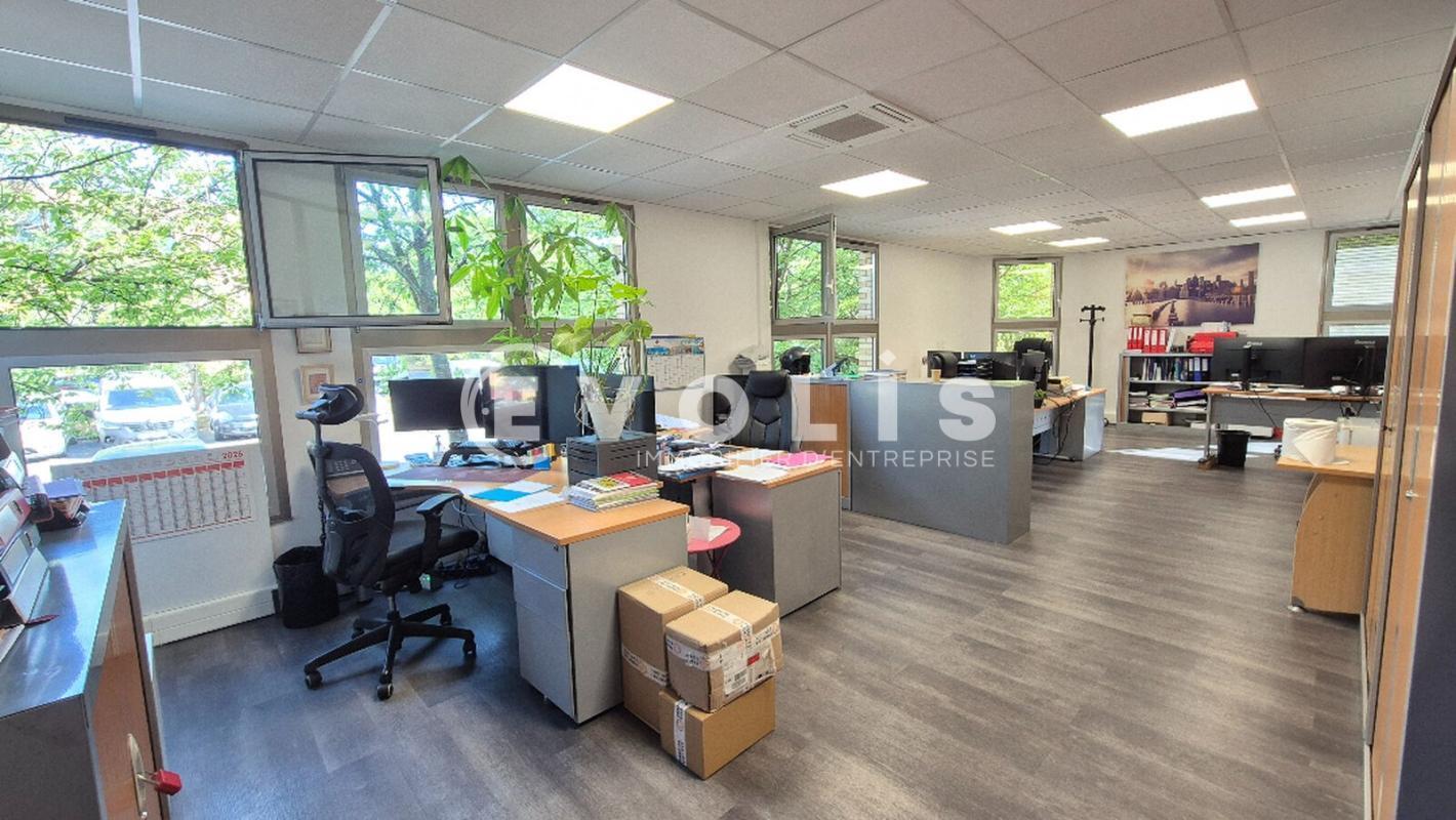 Flex in Torcy for lease Building Photo- Image 1 of 20