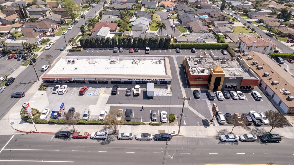 12000-12030 Paramount Blvd, Downey, CA for lease - Building Photo - Image 3 of 4