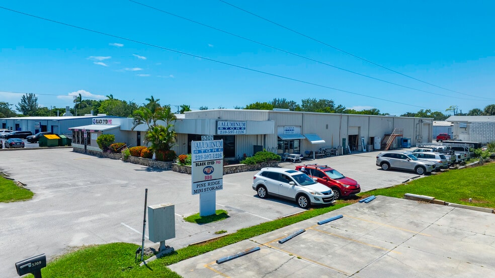 North Naples Industrial Opportunity portfolio of 2 properties for sale on LoopNet.com - Building Photo - Image 3 of 6