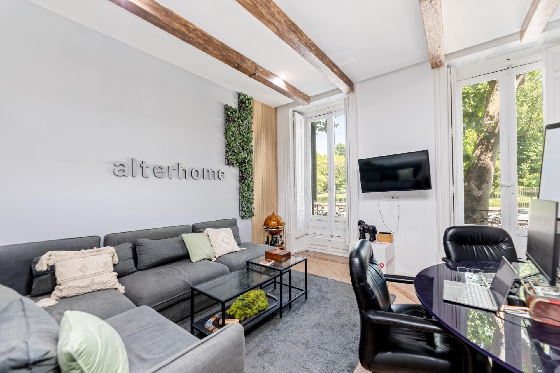 Calle de Alfonso XII, 8, Madrid, Madrid for lease Building Photo- Image 1 of 21