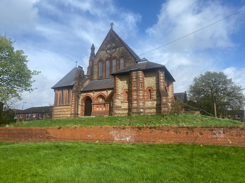 Church Rd, Rochdale for sale - Building Photo - Image 1 of 8
