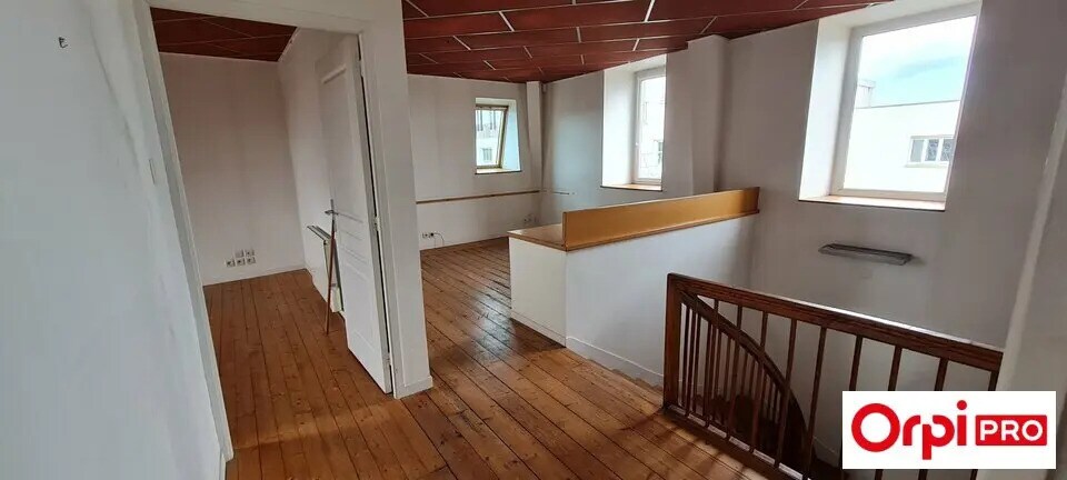 Office in Saint-Brieuc for lease - Interior Photo - Image 3 of 3