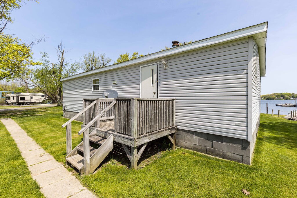 14424 W Bay Rd, Sterling, NY 13156 Marina