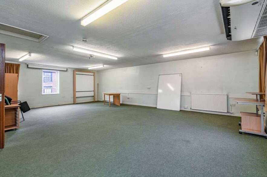 59 King St, Norwich for sale - Interior Photo - Image 1 of 9