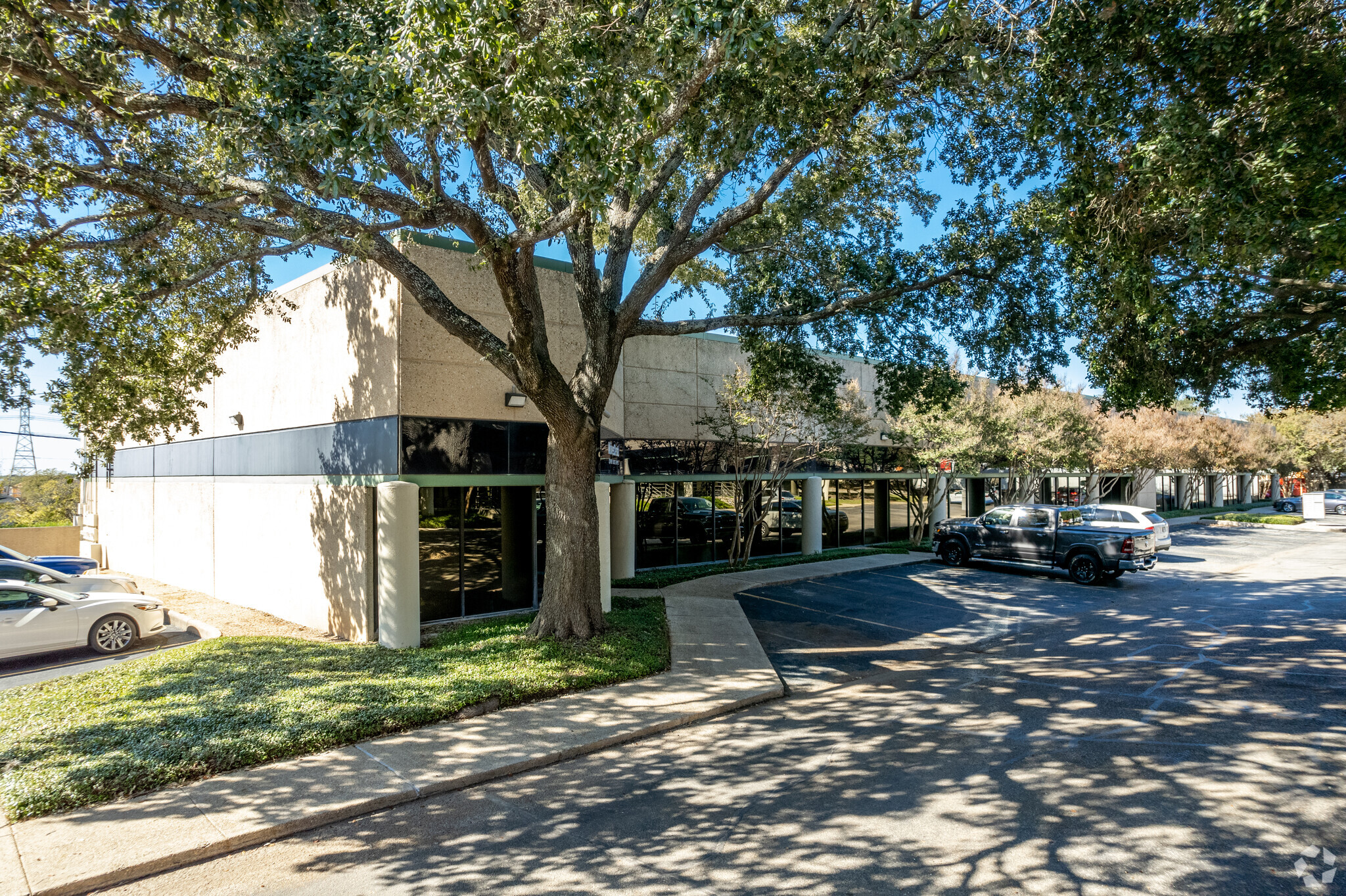 4702-4716 Research Dr, San Antonio, TX for lease Building Photo- Image 1 of 19