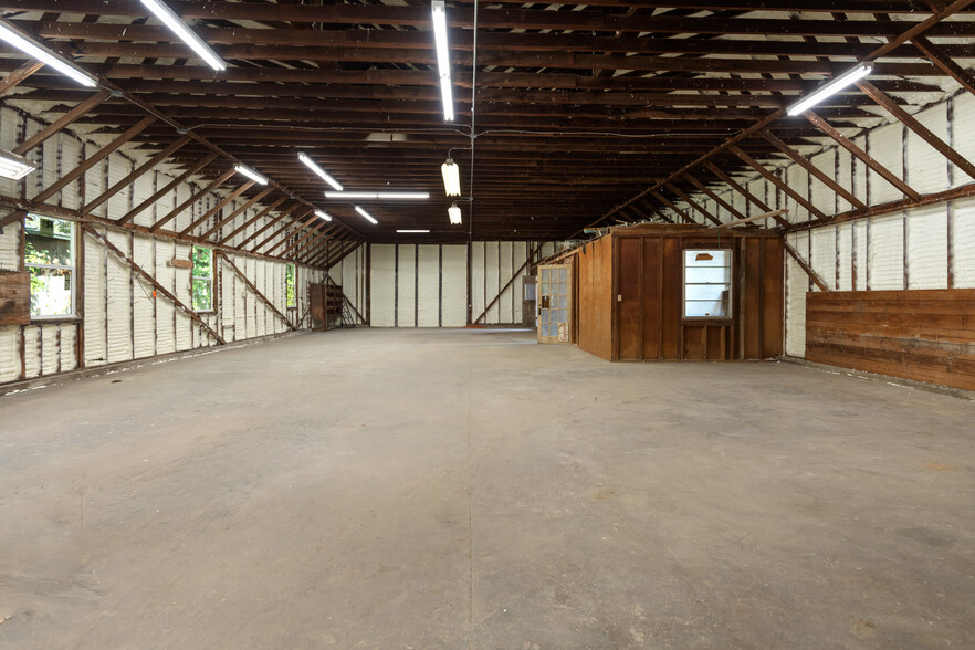 816 E Main St, Whitesboro, TX for lease - Building Photo - Image 3 of 13